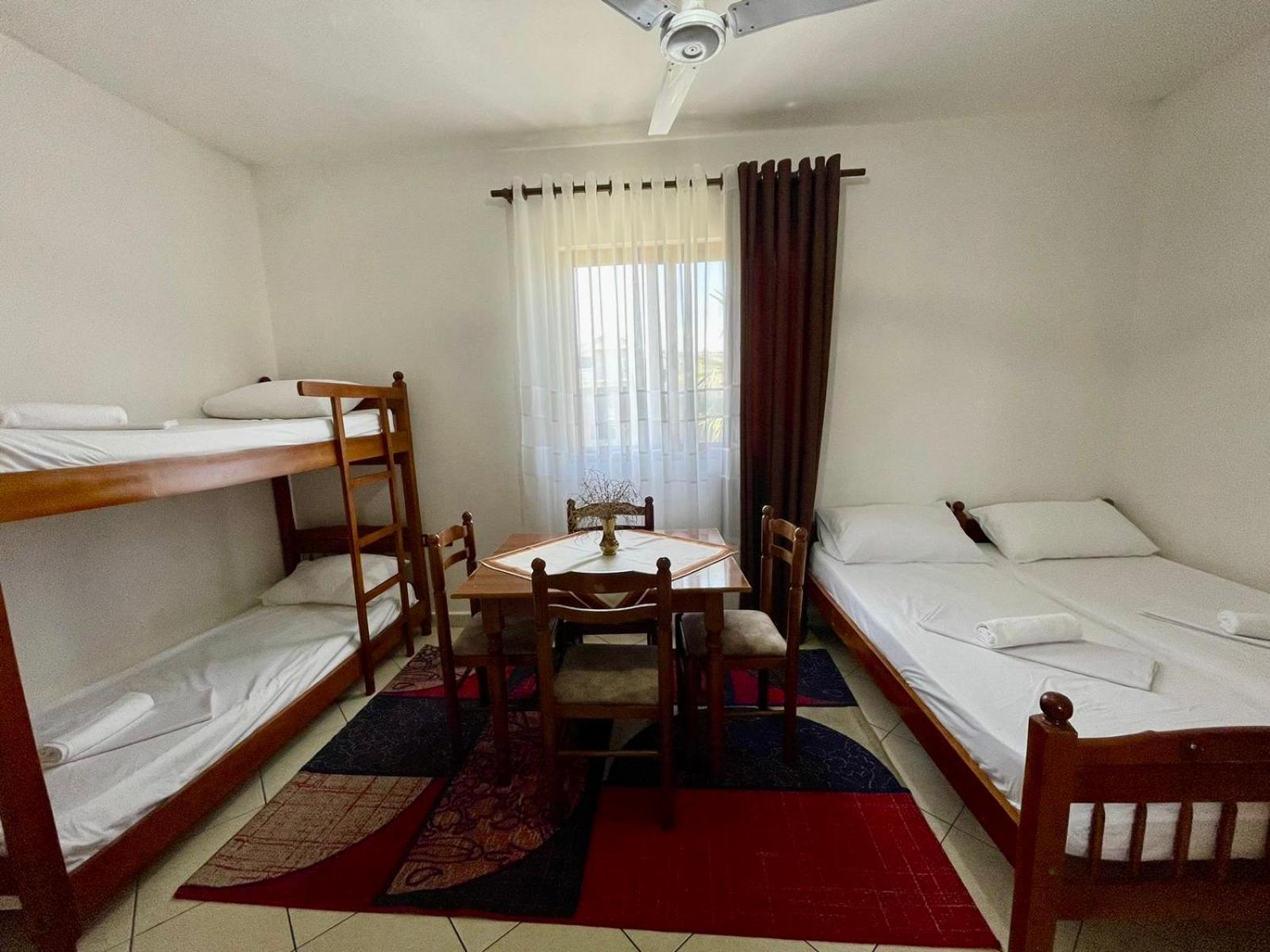 Xhou'S Home Shkodër Eksteriør billede
